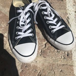 Converse Tennis shoes